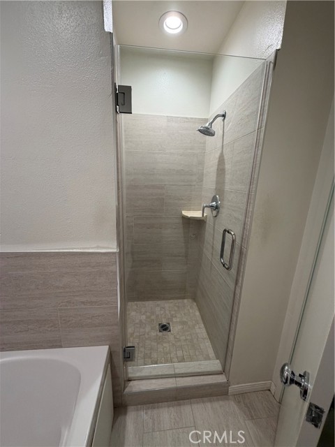 Detail Gallery Image 23 of 24 For 17811 Devonshire, Northridge,  CA 91325 - 3 Beds | 3 Baths