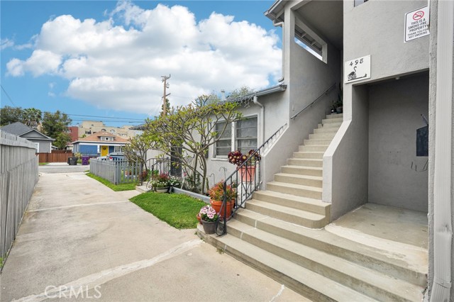 Detail Gallery Image 4 of 16 For 494 Almond Ave, Long Beach,  CA 90802 - – Beds | – Baths