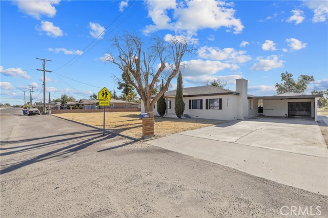 Detail Gallery Image 2 of 52 For 21199 S Feland Ave, Riverdale,  CA 93656 - 3 Beds | 2 Baths
