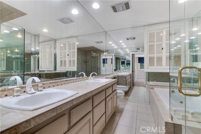 Detail Gallery Image 22 of 33 For 4525 Vista De Oro Ave, Woodland Hills,  CA 91364 - 5 Beds | 4/2 Baths