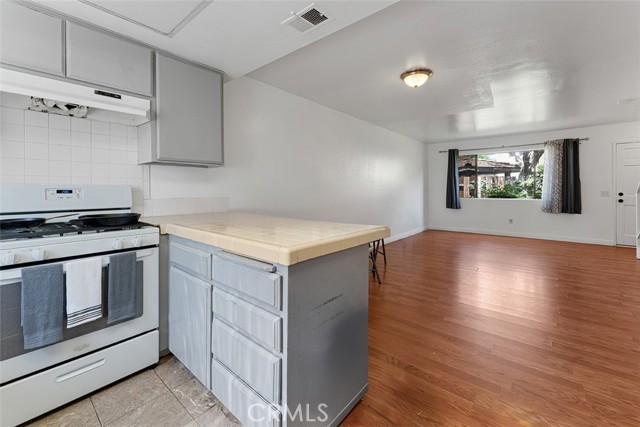 1553 Dennis Place, West Covina CA: https://media.crmls.org/medias/3d68df18-e478-4ad5-9c69-2643732514eb.jpg