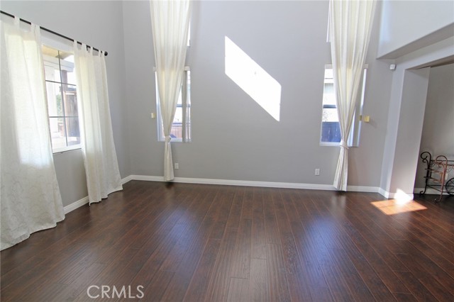 Detail Gallery Image 19 of 34 For 26426 Cardinal Dr, Canyon Country,  CA 91387 - 4 Beds | 3/1 Baths