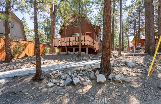 Detail Gallery Image 1 of 32 For 320 Hilltop Ln, Big Bear City,  CA 92314 - 2 Beds | 2 Baths