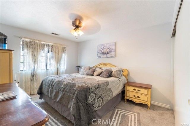 Detail Gallery Image 28 of 49 For 19411 Yanan Rd, Apple Valley,  CA 92307 - 4 Beds | 2/1 Baths