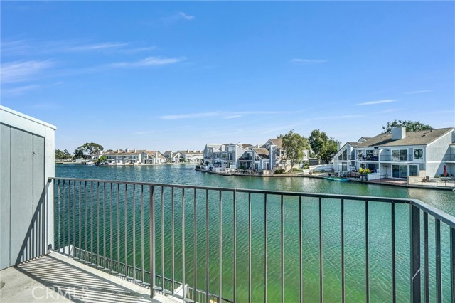 3682 Montego Drive, Huntington Beach CA: https://media.crmls.org/medias/3d6b1271-ec45-4edd-ab95-93230d0c7484.jpg