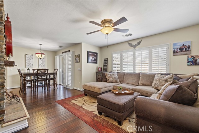 Detail Gallery Image 11 of 33 For 28385 Mirabelle Ln, Saugus,  CA 91350 - 2 Beds | 2 Baths