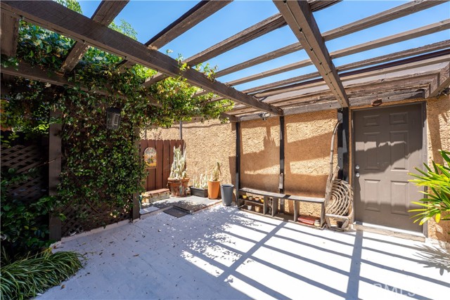Detail Gallery Image 25 of 28 For 20110 Cohasset St #22,  Winnetka,  CA 91306 - 3 Beds | 2/1 Baths