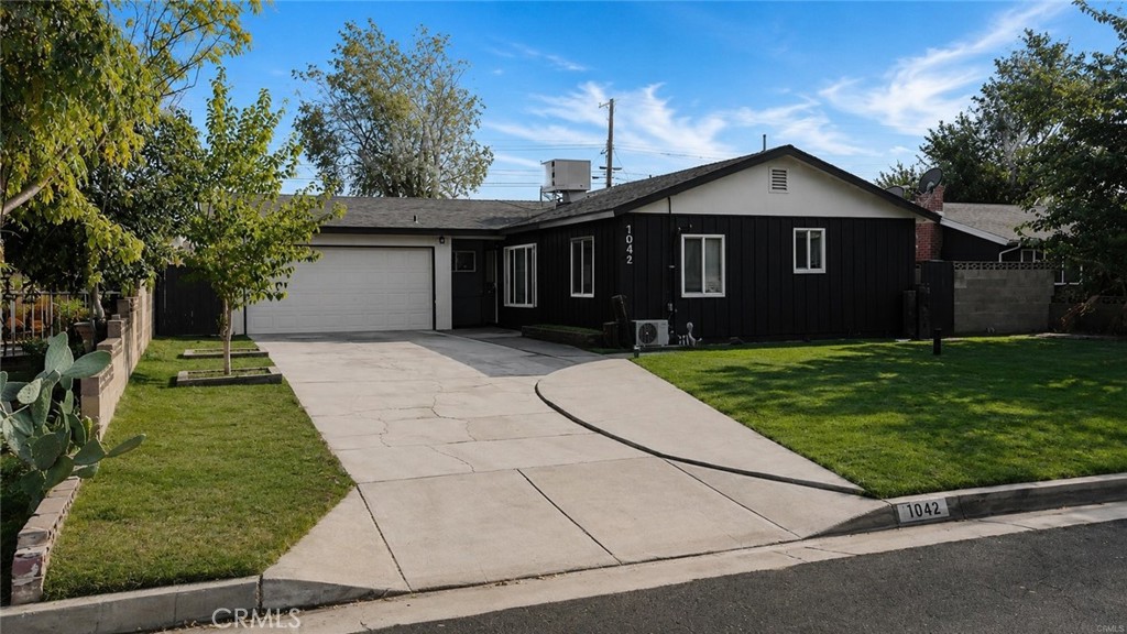 1042 W Avenue J10