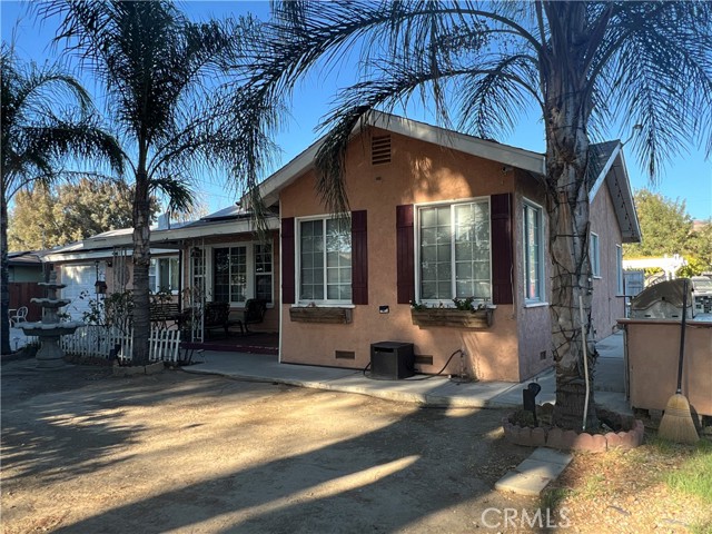 Detail Gallery Image 3 of 16 For 157 S Victoria Ave, San Jacinto,  CA 92583 - 3 Beds | 2 Baths