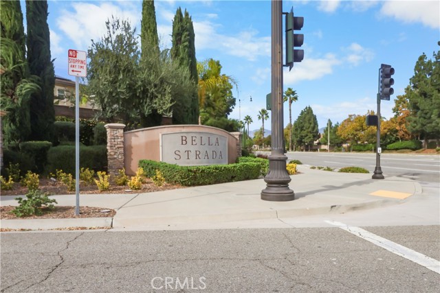 Detail Gallery Image 2 of 37 For 16768 Olive Tree, Fontana,  CA 92336 - 4 Beds | 3 Baths