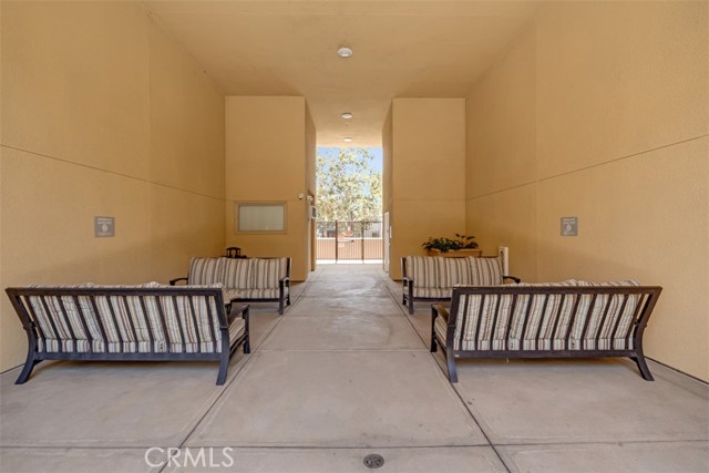 Detail Gallery Image 34 of 37 For 201 E Angeleno Ave #326,  Burbank,  CA 91502 - 2 Beds | 1 Baths