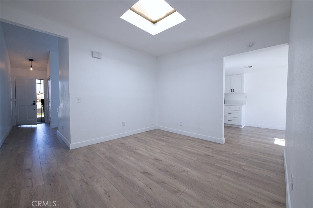 https://media.crmls.org/medias/3d6f2f70-42be-444a-9455-0df83945a8f3.jpg?preset=X-Large