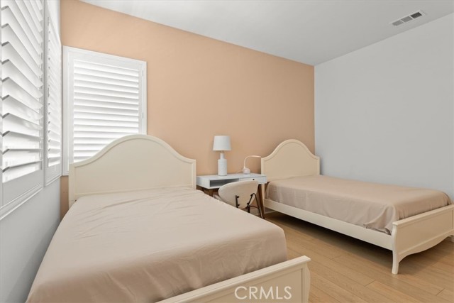 352 Merit, Irvine CA: https://media.crmls.org/medias/3d6f3a33-07e1-4bd8-bc92-4fdacff5edcd.jpg