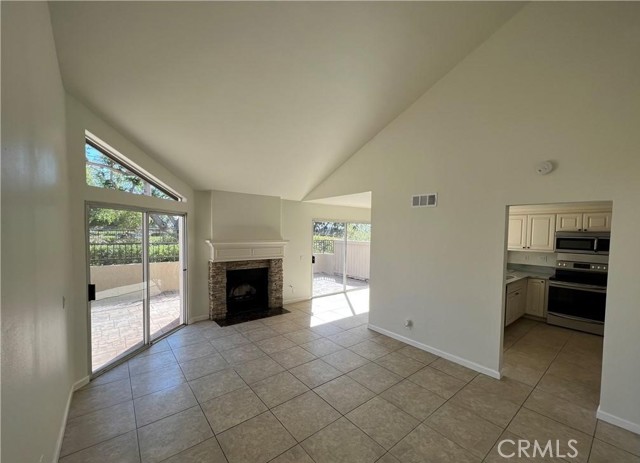 193 Stanford Court, Irvine CA: https://media.crmls.org/medias/3d6f7025-4f61-4209-86b6-b0a98070b63f.jpg