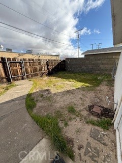 Detail Gallery Image 7 of 34 For 16366 Walnut, Hesperia,  CA 92345 - 2 Beds | 1 Baths