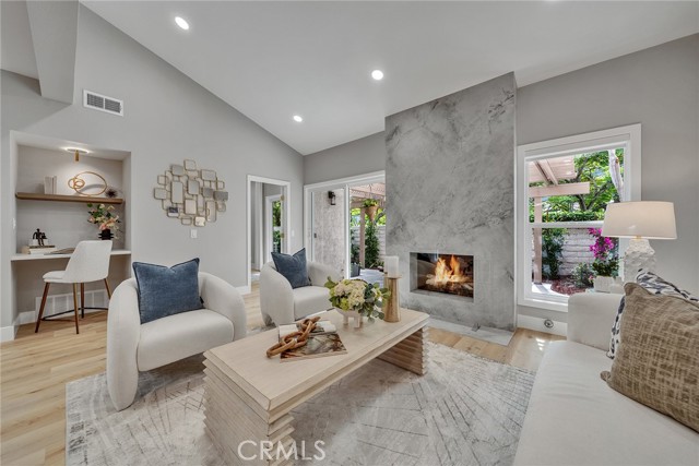 10 Lassen, Irvine CA: https://media.crmls.org/medias/3d702af4-5617-48be-8d3f-24e50f50c6c8.jpg