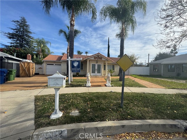 Detail Gallery Image 2 of 44 For 5092 Chimineas, Tarzana,  CA 91356 - 4 Beds | 2 Baths