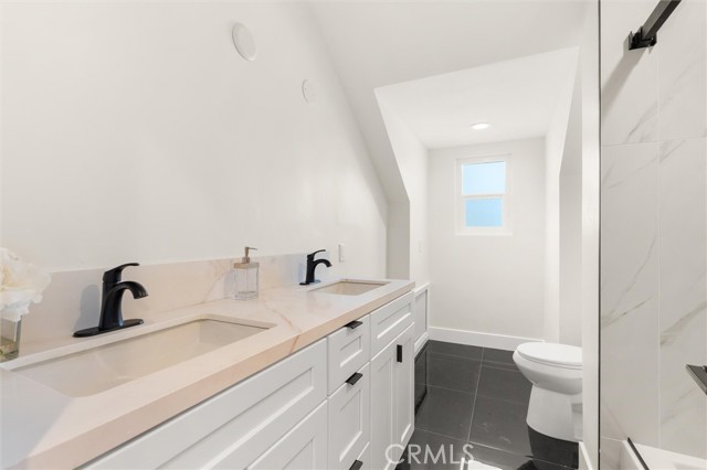 16914 Flanders, Granada Hills CA: https://media.crmls.org/medias/3d70fd2c-bb6a-41eb-a8a3-19f723a27208.jpg