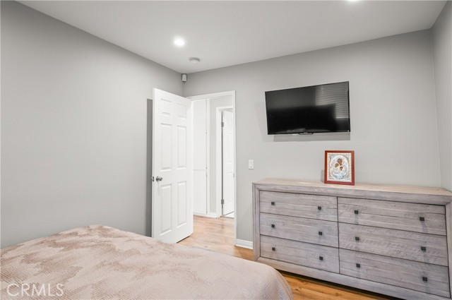 8311 Topeka Drive photo 27