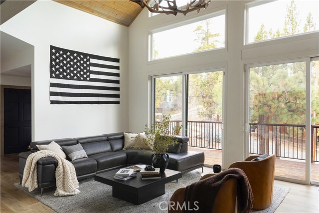 340 Crystal Lake Road, Big Bear Lake, CA 92315