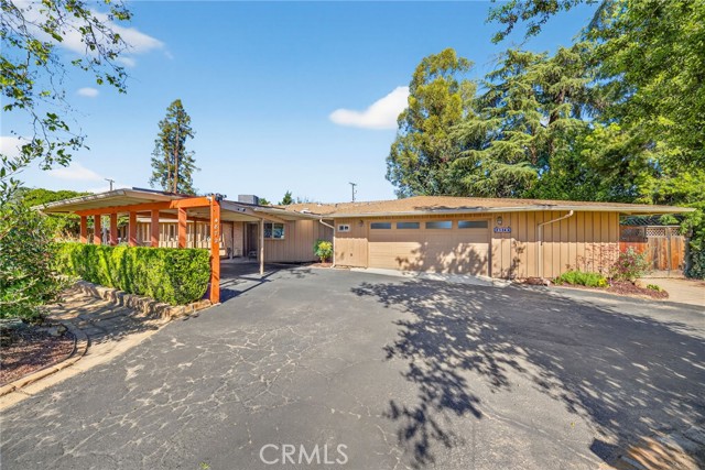 Detail Gallery Image 3 of 75 For 4872 N Arcade, Fresno,  CA 93704 - 4 Beds | 2 Baths