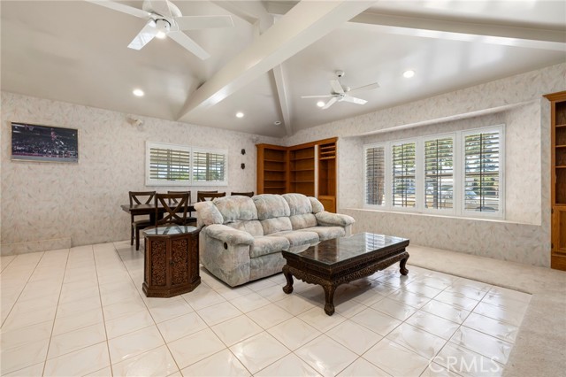 Detail Gallery Image 7 of 23 For 18409 Los Alimos St, Porter Ranch,  CA 91326 - 3 Beds | 2 Baths