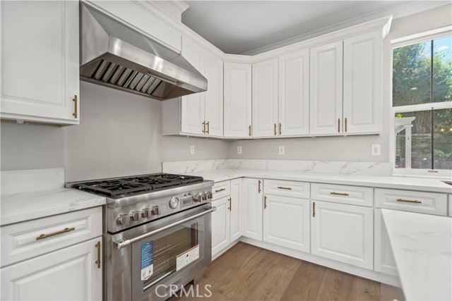 Detail Gallery Image 22 of 58 For 32 New Dawn, Irvine,  CA 92620 - 5 Beds | 4/1 Baths