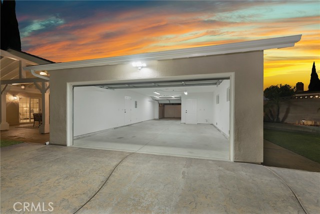 7390 Blackhawk Circle, Buena Park CA: https://media.crmls.org/medias/3d73bd38-963f-4190-b4cd-1acf921d873c.jpg
