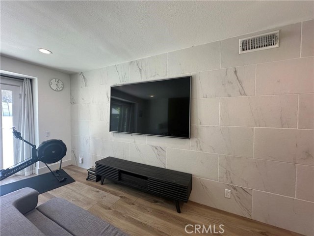 Detail Gallery Image 28 of 52 For 13 Blue Ridge, Irvine,  CA 92620 - 5 Beds | 3/1 Baths