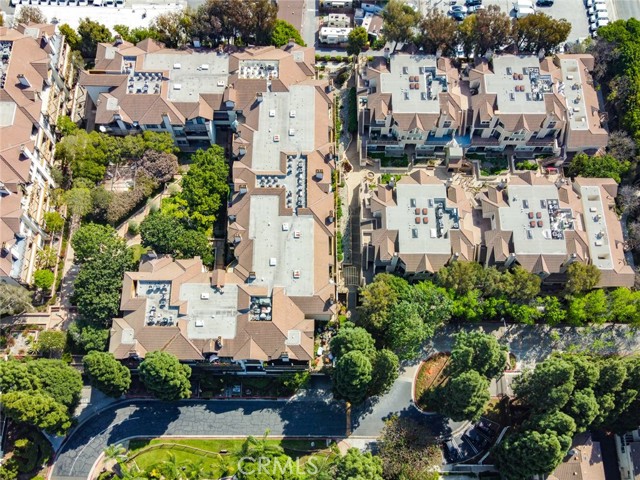 Detail Gallery Image 2 of 59 For 2563 Plaza Del Amo #204,  Torrance,  CA 90503 - 2 Beds | 2 Baths