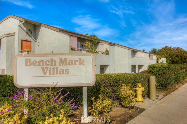 Image 30 of 37 For 21931 Rimhurst  117