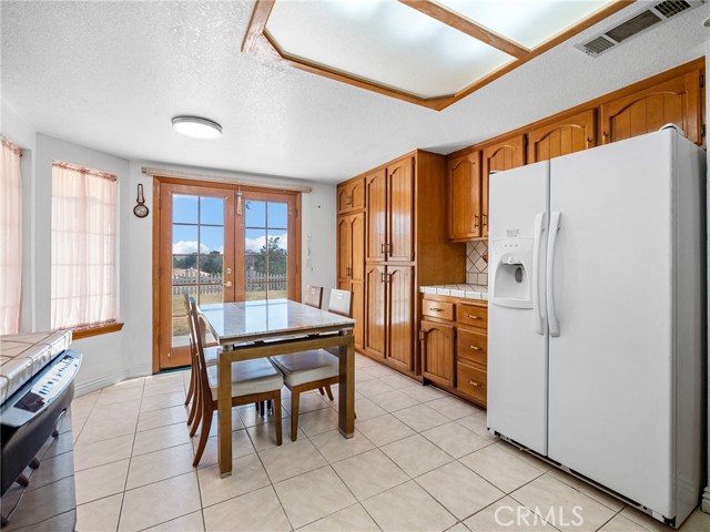 Detail Gallery Image 17 of 48 For 27921 Evergreen, Helendale,  CA 92342 - 3 Beds | 3 Baths