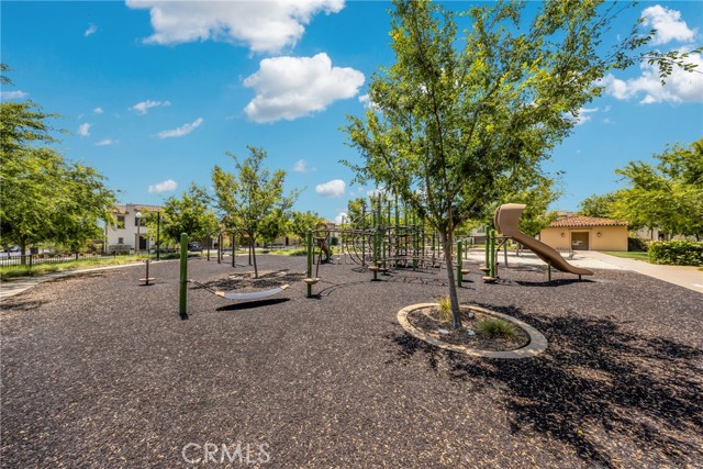 72 English Saddle, Irvine CA: https://media.crmls.org/medias/3d750d61-dccb-4b56-8e40-5fb8ed6c2ee5.jpg