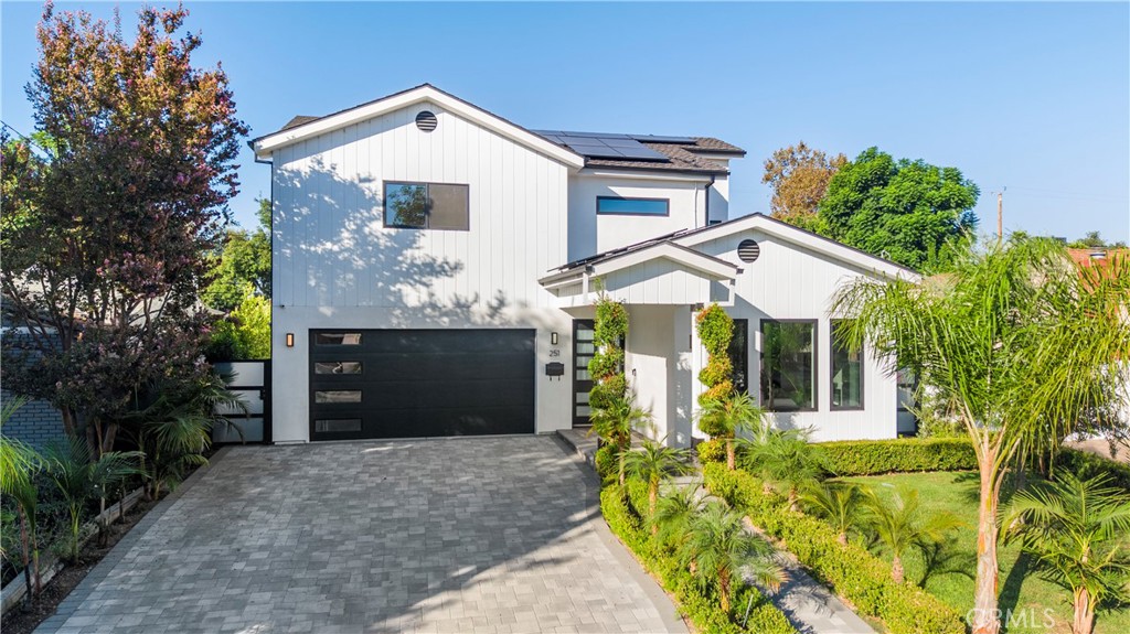 251 S Griffith Park — architectural residence