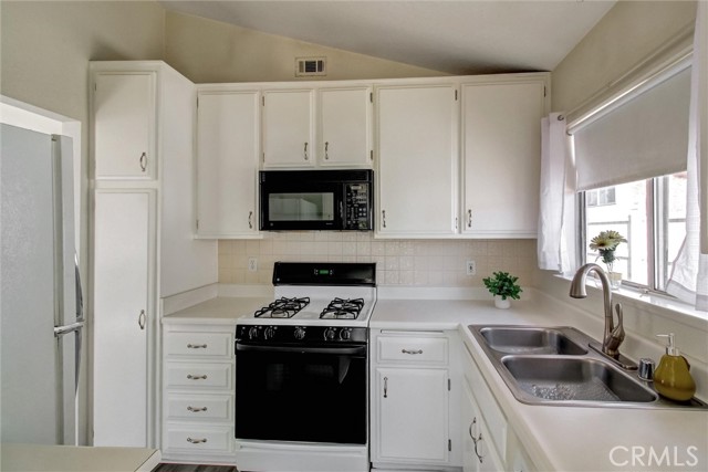 Detail Gallery Image 11 of 25 For 14934 Curry, Moreno Valley,  CA 92553 - 3 Beds | 2 Baths