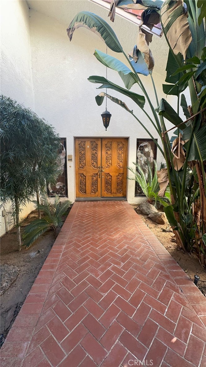 https://media.crmls.org/medias/3d75da25-b3e7-497c-a206-14171fe222d5.jpg?preset=X-Large