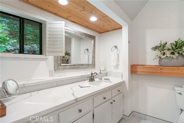 Detail Gallery Image 18 of 36 For 841 Cottage Grove Rd, Lake Arrowhead,  CA 92352 - 2 Beds | 2 Baths