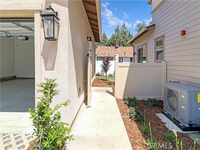 Detail Gallery Image 14 of 51 For 619 E Walnut, Monrovia,  CA 91016 - 3 Beds | 3 Baths