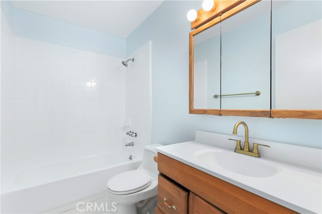 Detail Gallery Image 16 of 36 For 4838 Hollow Corner Rd #318,  Culver City,  CA 90230 - 3 Beds | 2 Baths