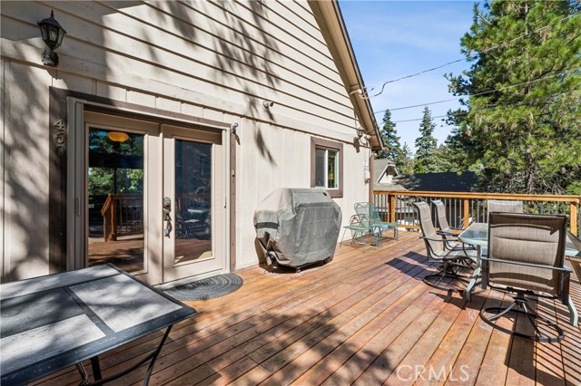 Detail Gallery Image 5 of 47 For 460 Pioneer Rd, Lake Arrowhead,  CA 92352 - 3 Beds | 1/2 Baths