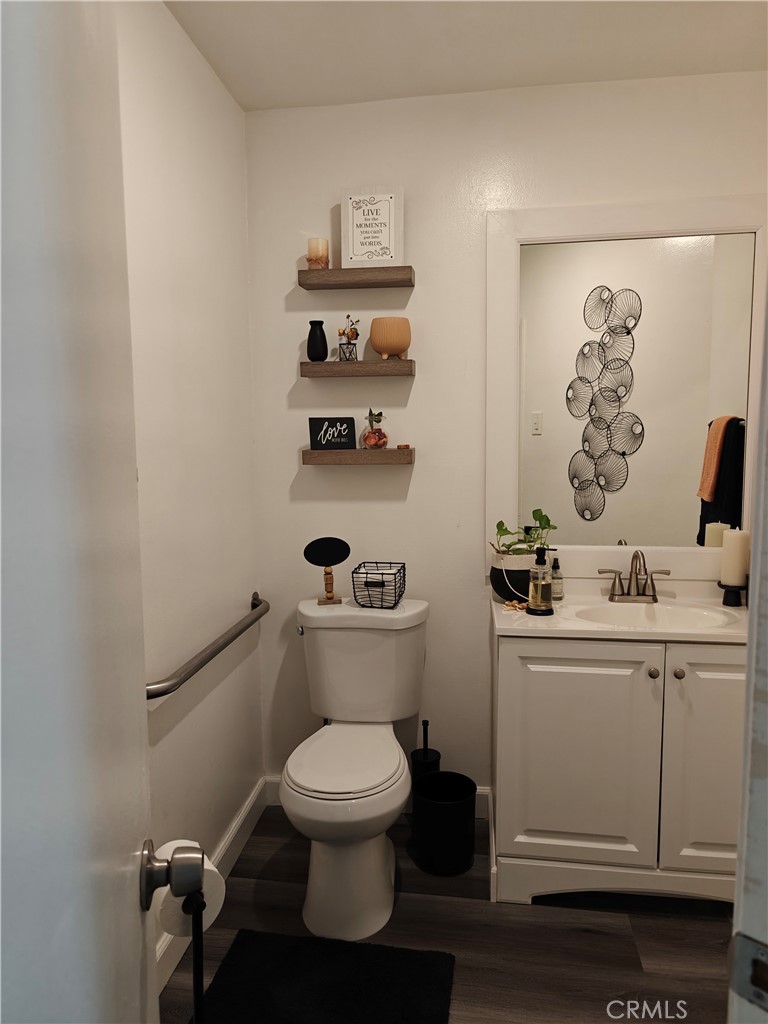 https://media.crmls.org/medias/3d76dd46-5db0-4718-a444-a86e46a860b1.jpg?preset=X-Large