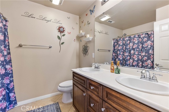 31711 Wintergreen Way, Murrieta CA: https://media.crmls.org/medias/3d76ffda-70de-42b7-9074-4a989942f21e.jpg