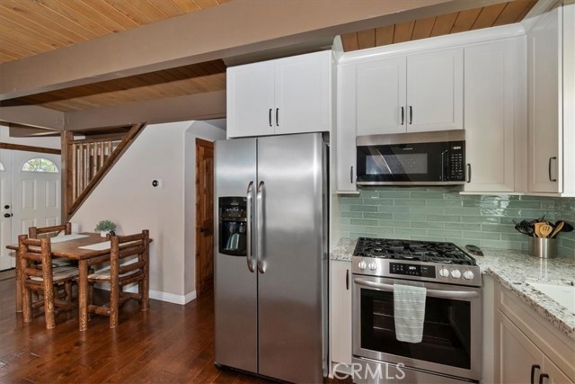 Detail Gallery Image 16 of 41 For 795 Bishorn, Lake Arrowhead,  CA 92352 - 3 Beds | 3 Baths