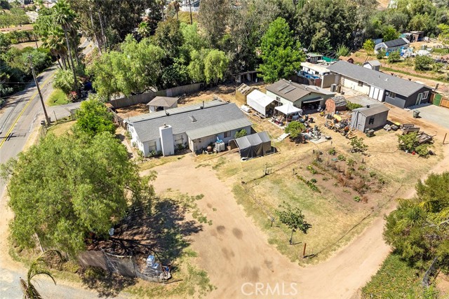 Detail Gallery Image 2 of 31 For 2243 N Nutmeg St, Escondido,  CA 92026 - 3 Beds | 2 Baths