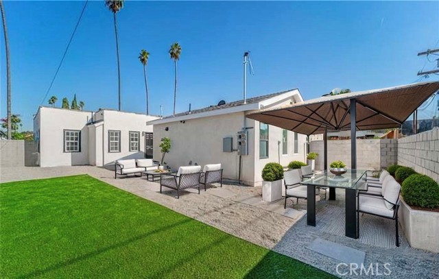 Detail Gallery Image 7 of 9 For 440 W 68th St, Los Angeles,  CA 90003 - 5 Beds | 3 Baths