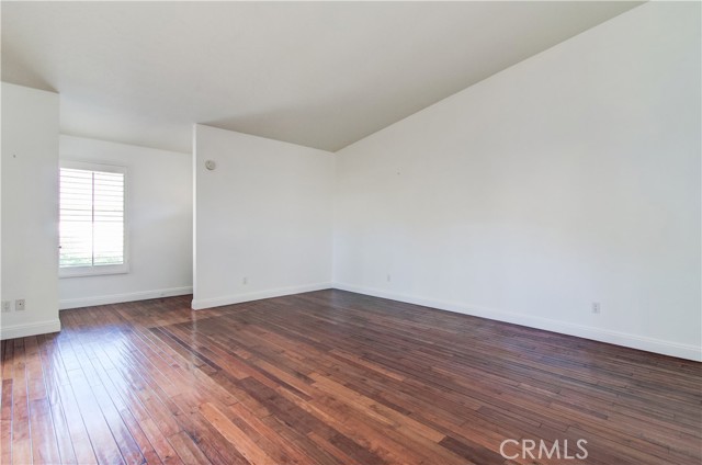 8566 Fallbrook Circle, Huntington Beach CA: https://media.crmls.org/medias/3d798de5-67a9-4f2a-b440-9ea8c3525ec8.jpg