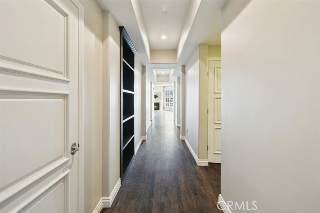 Detail Gallery Image 2 of 71 For 619 Caruso Ave, Glendale,  CA 91210 - 2 Beds | 3 Baths