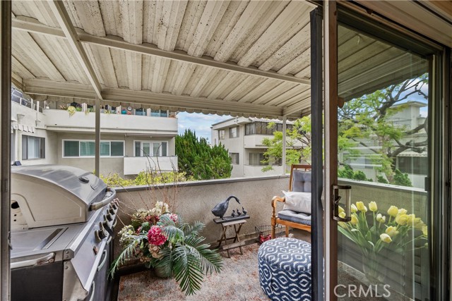 Detail Gallery Image 31 of 48 For 385 S Oakland Ave #305,  Pasadena,  CA 91101 - 3 Beds | 2 Baths