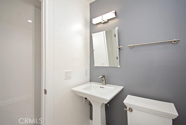 510 Francisca Avenue, Redondo Beach, California 90277, 3 Bedrooms Bedrooms, ,2 BathroomsBathrooms,Residential,For Sale,Francisca,SB26080599