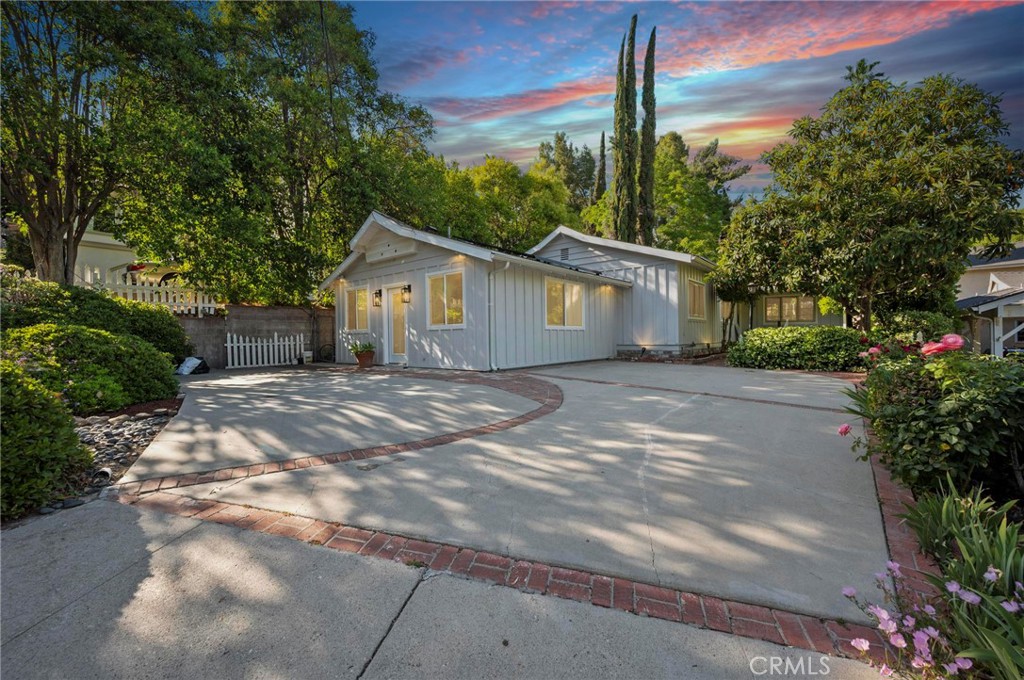 20955 De Mina Street